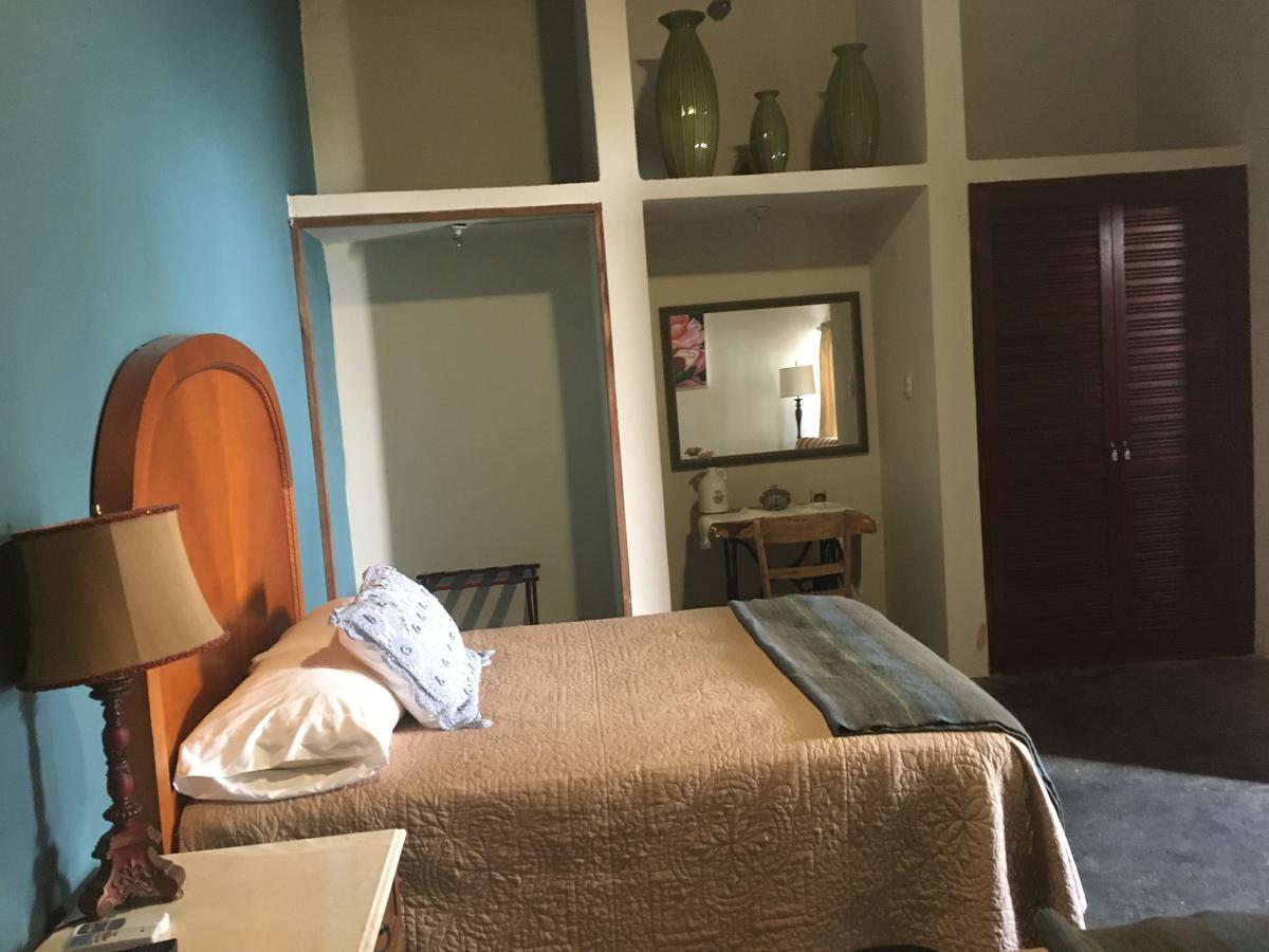 Hostal Dona Carlota Hotel Cuatrocienegas de Carranza Luaran gambar