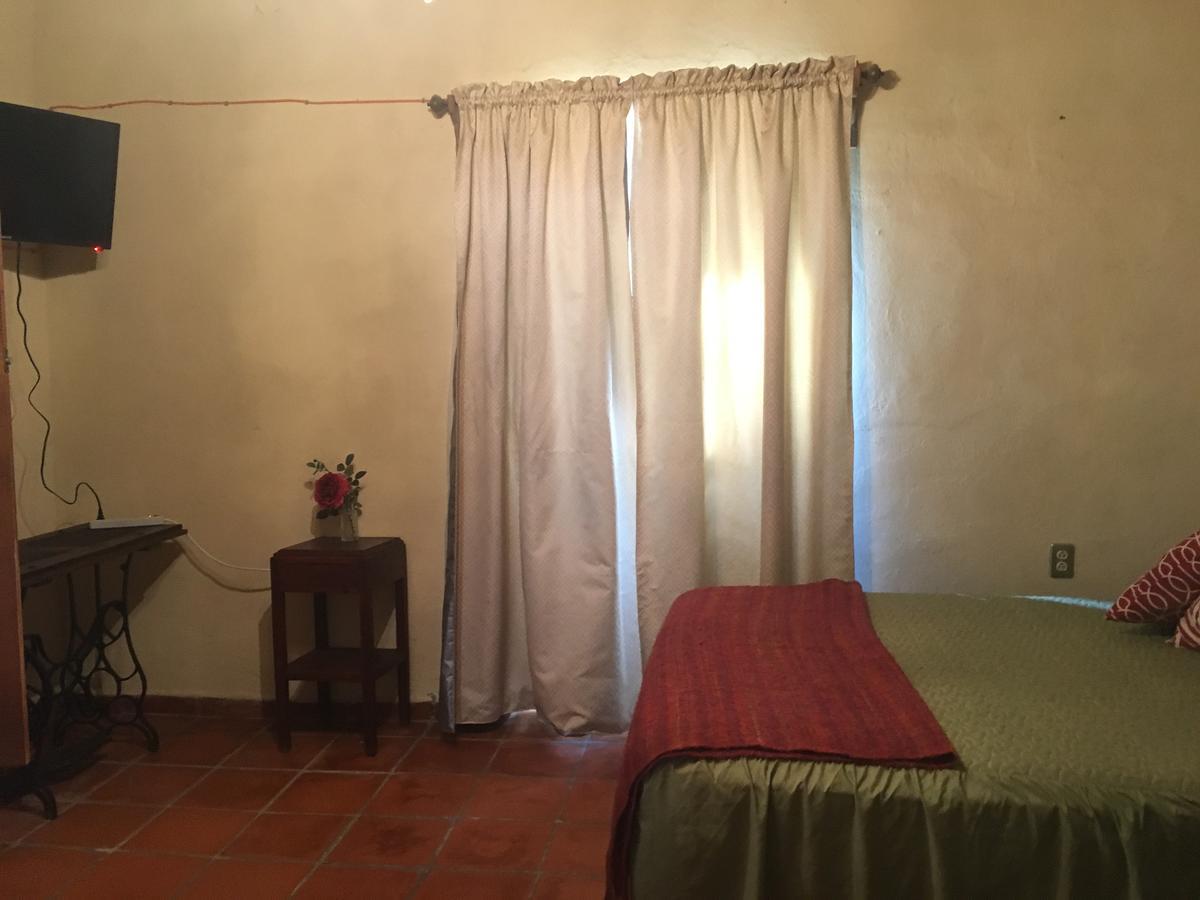 Hostal Dona Carlota Hotel Cuatrocienegas de Carranza Luaran gambar