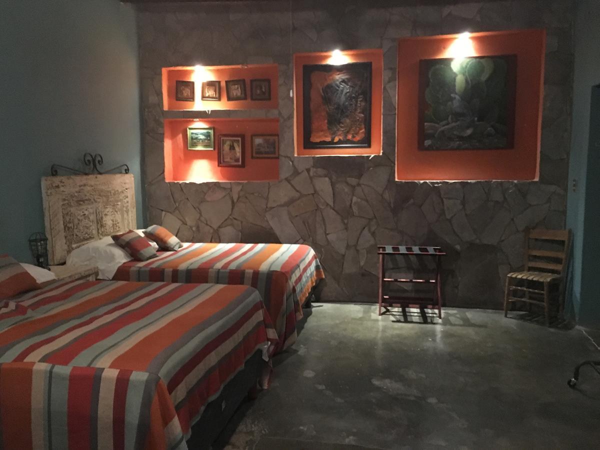 Hostal Dona Carlota Hotel Cuatrocienegas de Carranza Luaran gambar