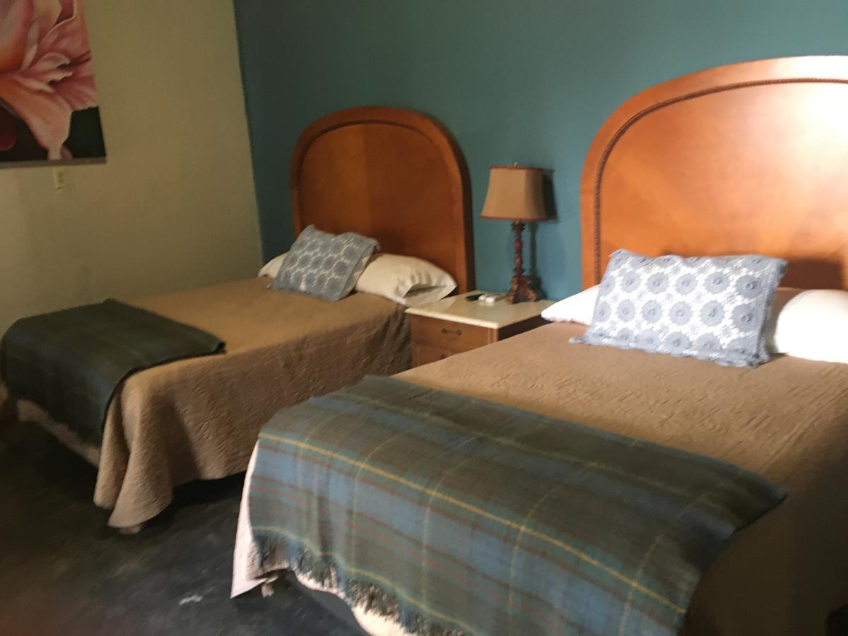 Hostal Dona Carlota Hotel Cuatrocienegas de Carranza Luaran gambar